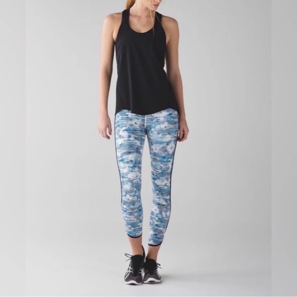 Lululemon Real Quick Tight Blurry Belle Multi / Hero Blue‎ Size 4